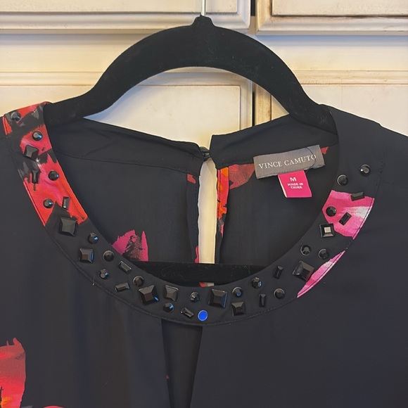 New item! Vince Camuto blouse size medium peekaboo feature and beaded collar - Picture 2 of 16